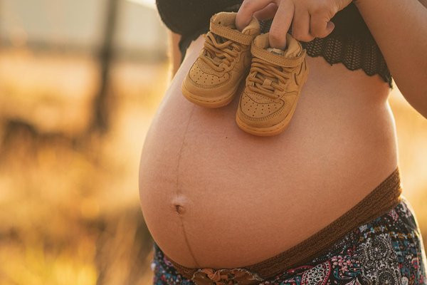 Lentilles de contact contre lunettes : quel est le meilleur choix pour les seniors?